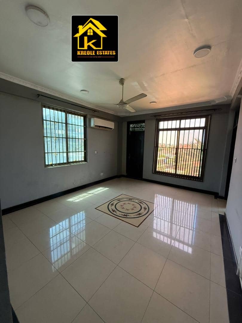 7fb54ea3-a635-497f-84d2-77f0e71a02ae